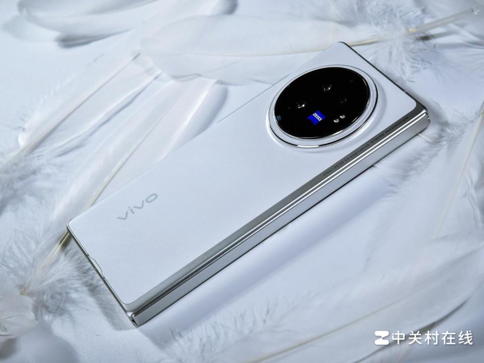 vivo x fold3高清图赏 极致轻薄,轻装上阵_腾讯新闻