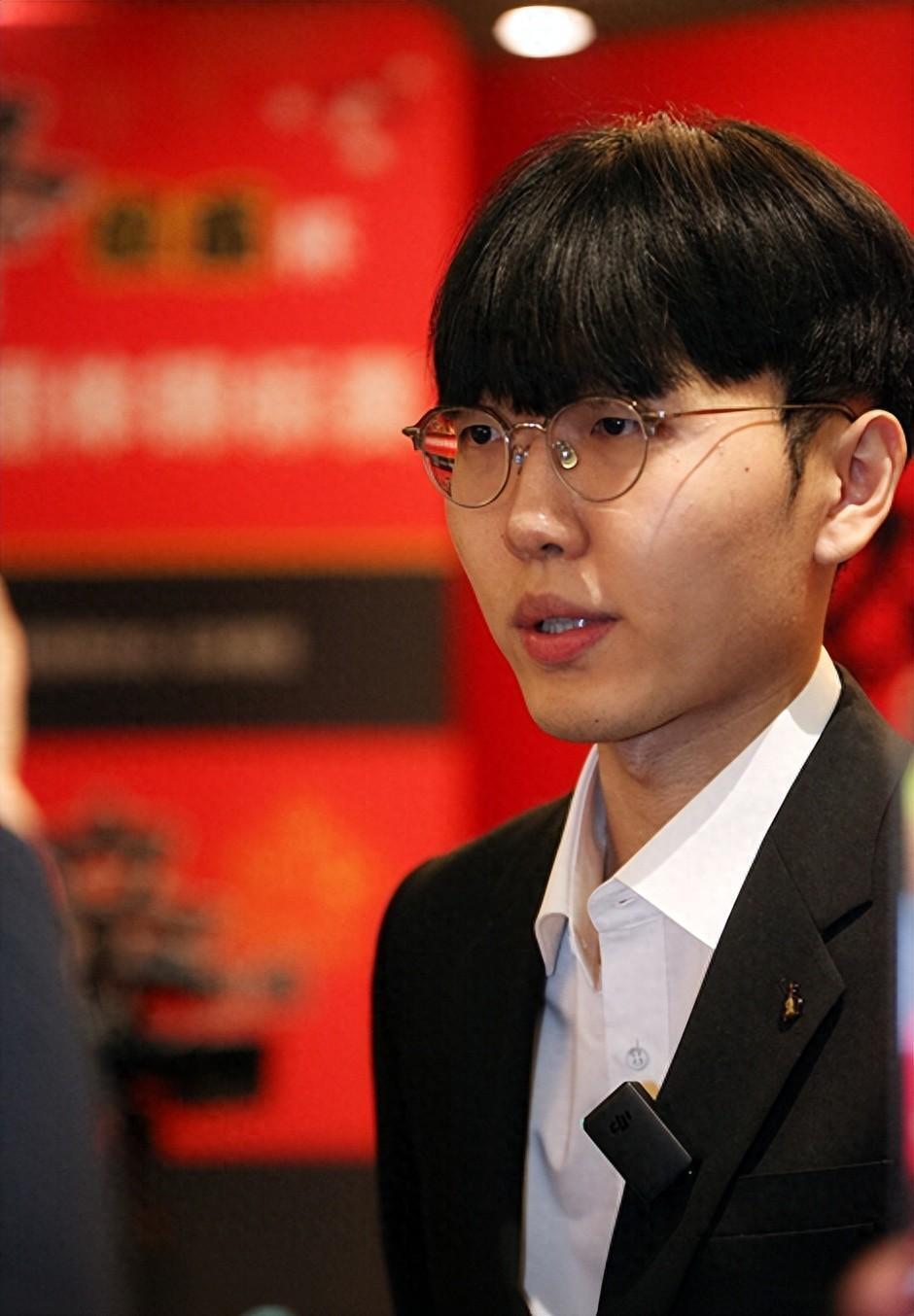 申真谞16连胜吊打中日高手比肩吴清源只会下网棋污名可以休矣