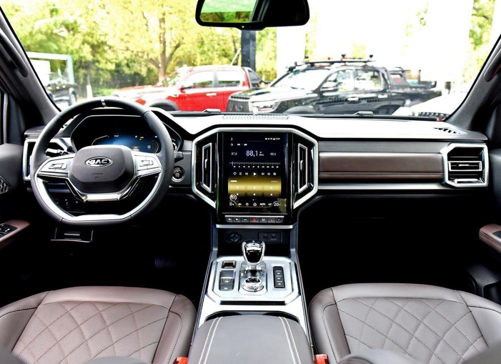 江淮悍途新车型上市,外观很霸气,搭载汽油,柴油两种动力_腾讯新闻