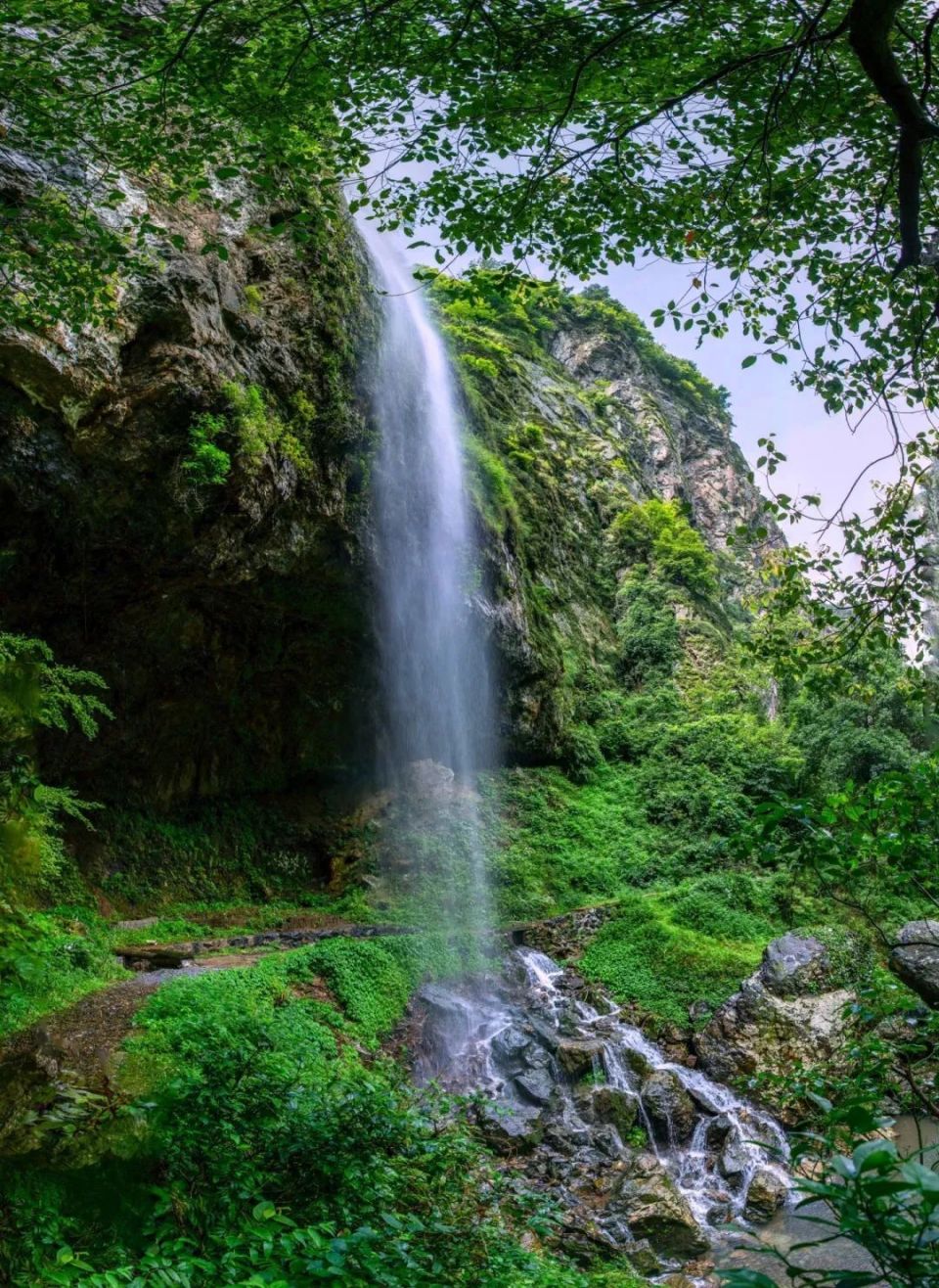 酸奶白水洞位于邵阳新邵县,是一处纵深10公里的峡谷.