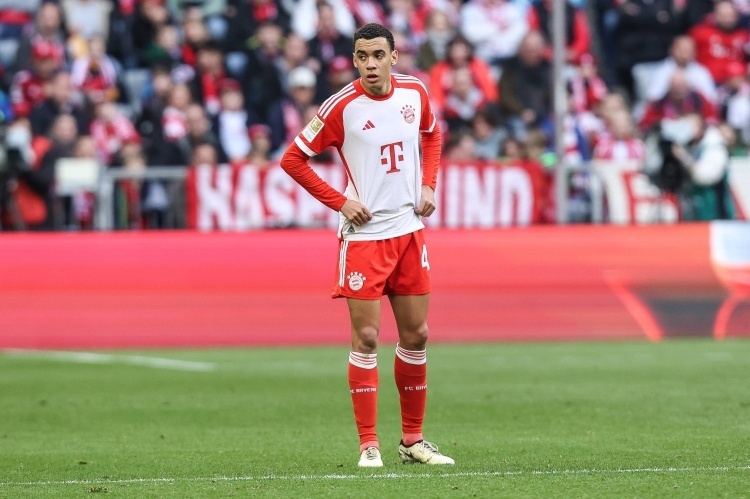 拜仁球员身价变化:4人上涨14人下降,全队身价-5850万欧