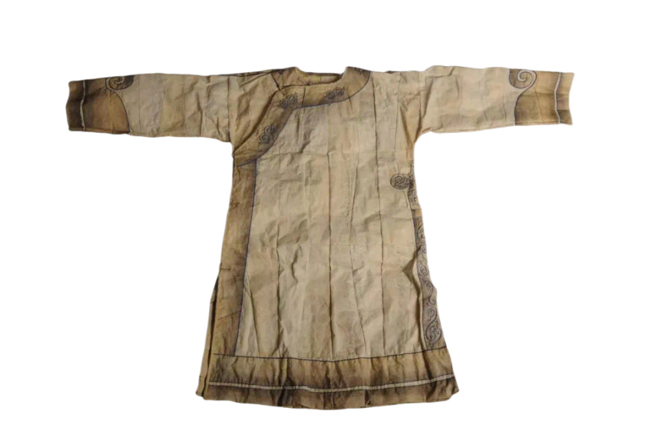 有眼福了!馆藏精品"赫哲族鱼皮袍"正在黑龙江省民博线上展出