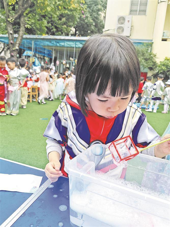 看厦门的学校如何为孩子过"儿童为本"的"六一"