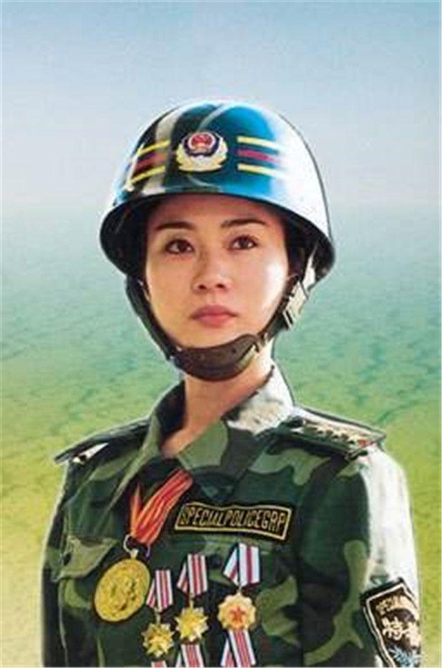 她15岁被特警队破格录取,最后嫁给成都保安,如今享正师级待遇_腾讯
