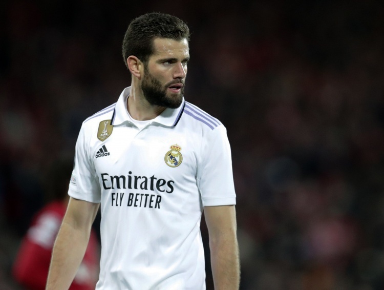 斯基拉皇马准备与34岁后卫纳乔续约至2025年