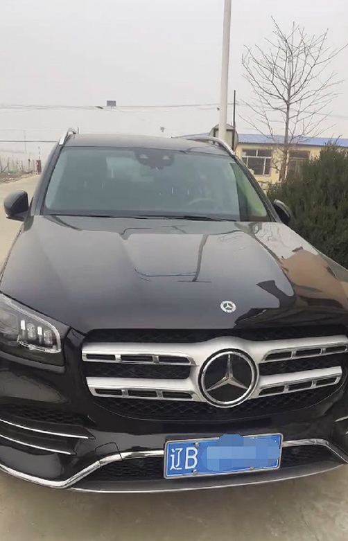 121万买新奔驰提车当天发现喷过漆