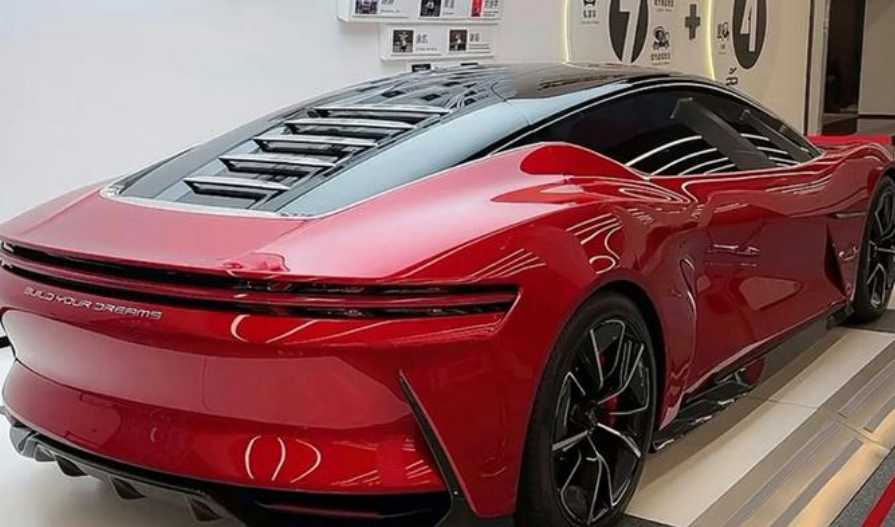 比亚迪汉武大帝正式亮相配鸥翼门2秒破百你心动了吗