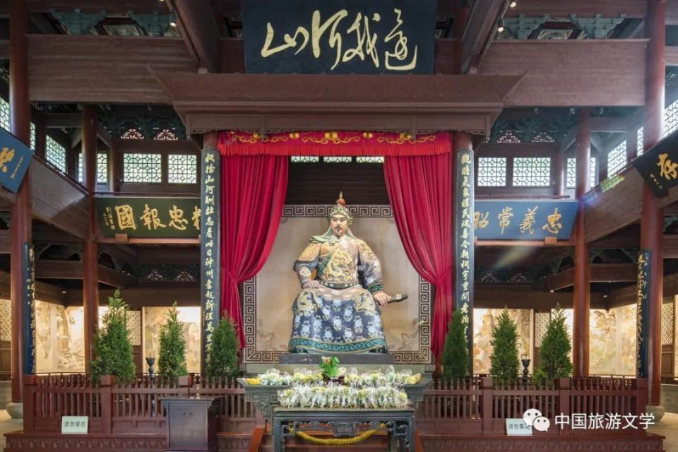 行走丨杭州岳飞墓前跪像少了一位_腾讯新闻