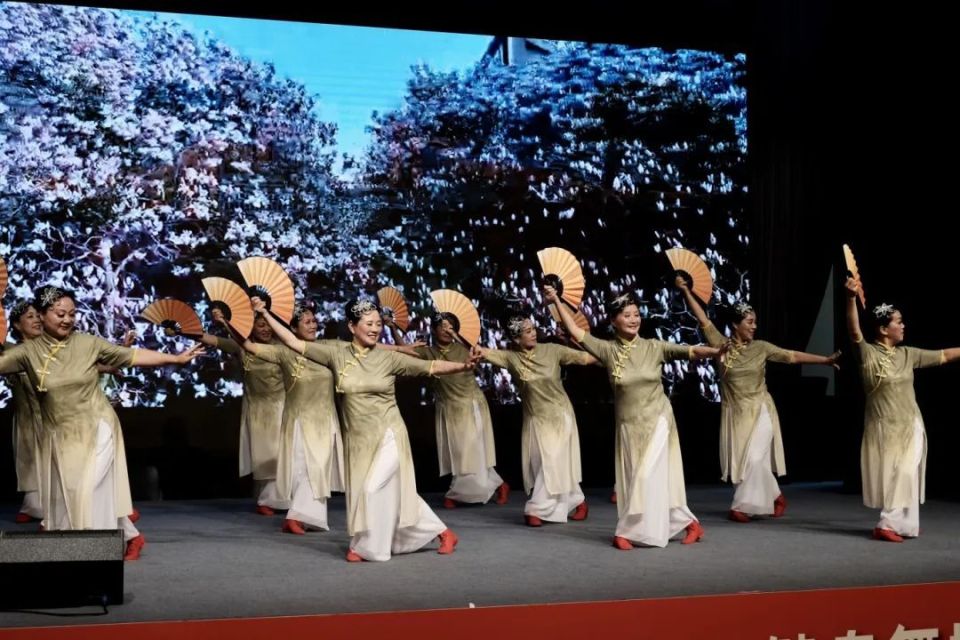 老有所乐，舞出精彩~