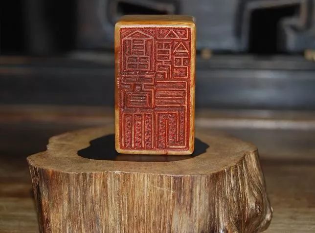 和珅的长子丰绅殷德，为何不姓“和”？和珅跌倒后，后代下场如何？_腾讯新闻