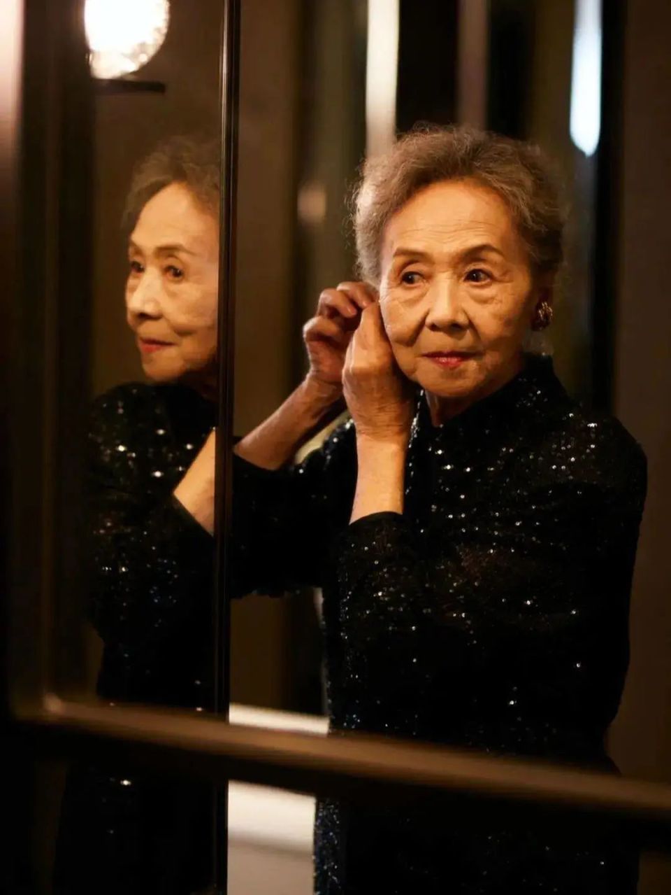 中年女明星有困境,老年女明星却风生水起