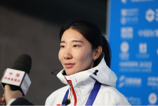速滑女子1500米冠军韩梅：我的很多个人成绩都在哈尔滨创造_腾讯新闻
