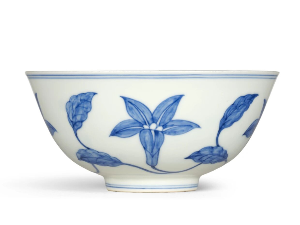 某資産家買取品 中国古玩 大明成化 年製 青花花紋碗 中国