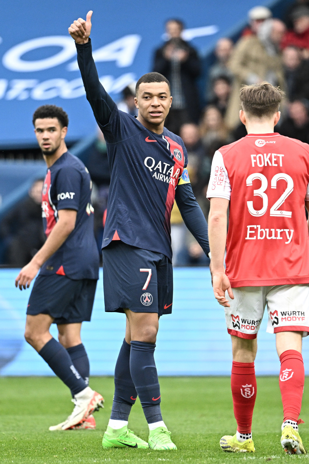 足球——法甲:巴黎圣日耳曼平兰斯_腾讯新闻