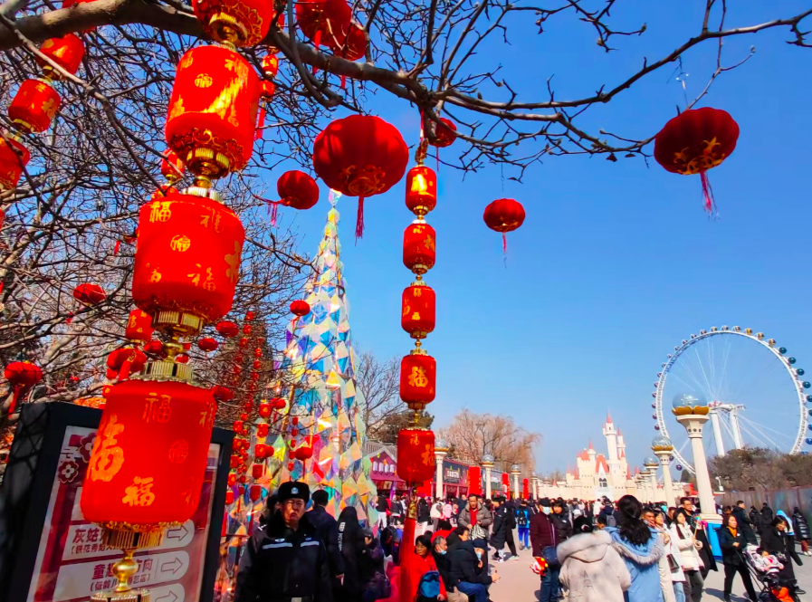 5万余人,石景山游乐园迎春庙会火爆