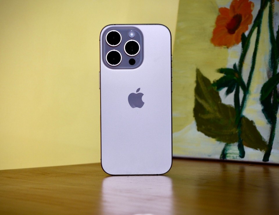 iPhone 16 Pro大跳水，256GB低至8049元，目前最好的小屏手机_腾讯新闻
