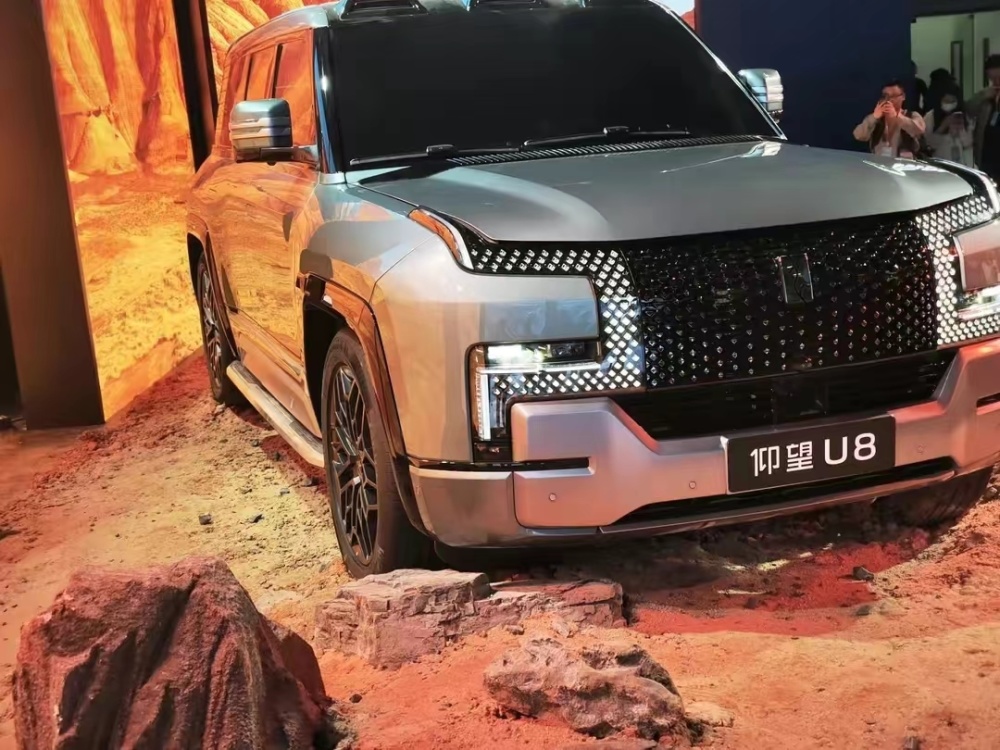 全新的里程碑比亚迪拿下23年q1乘用车市场第一名