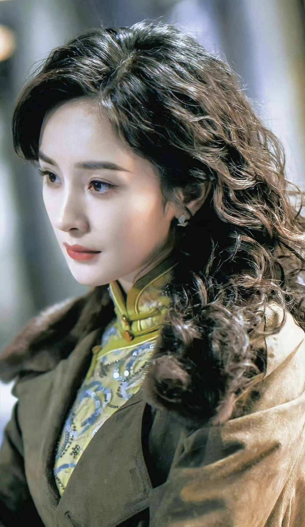 《火锅》逃档了,《哈尔滨1944》扑了,拿顶薪的杨幂成了85花之耻