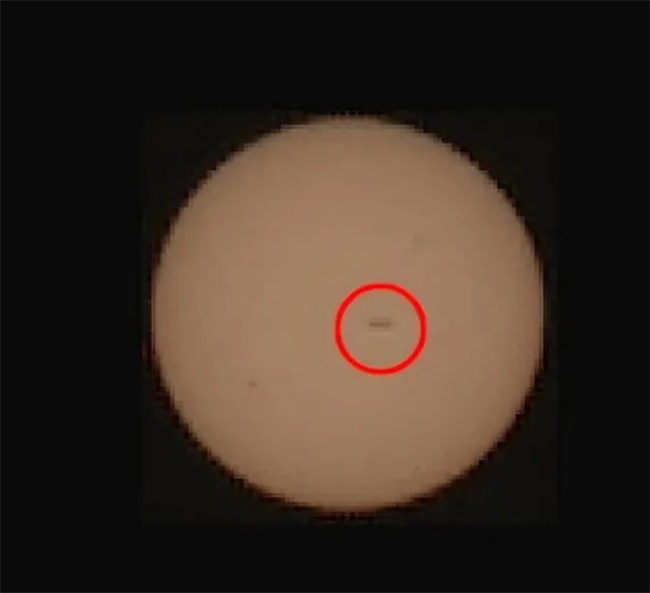 △「毅力號」拍攝的太陽黑子影像