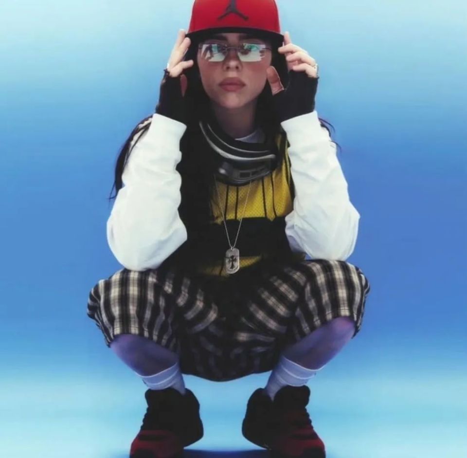 billie eilish今天发的新专听着好过瘾.