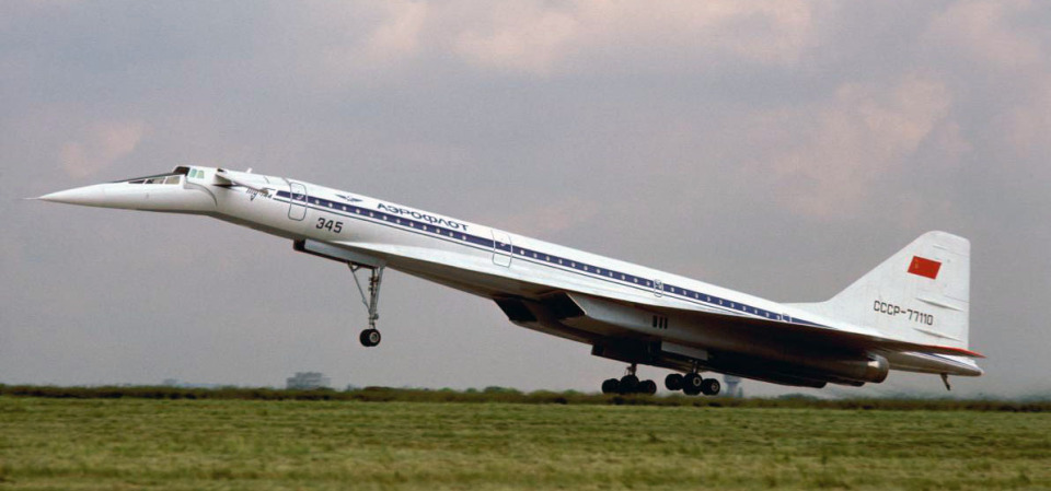 苏联"重器"图-144超音速客机一生都在争强好胜,它的存在只为虚"名"