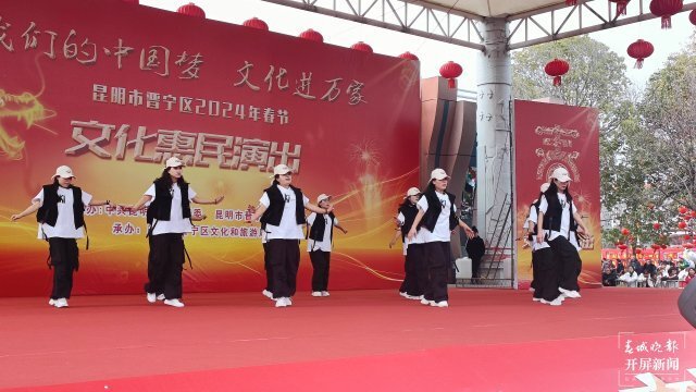 晋宁本土歌手姚中华,李华芬,吴仁平,何欣蔚,以多年的演唱基础和扎实的