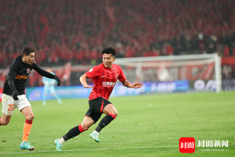 成都蓉城队员甘超评价火爆凤凰山梦剧场