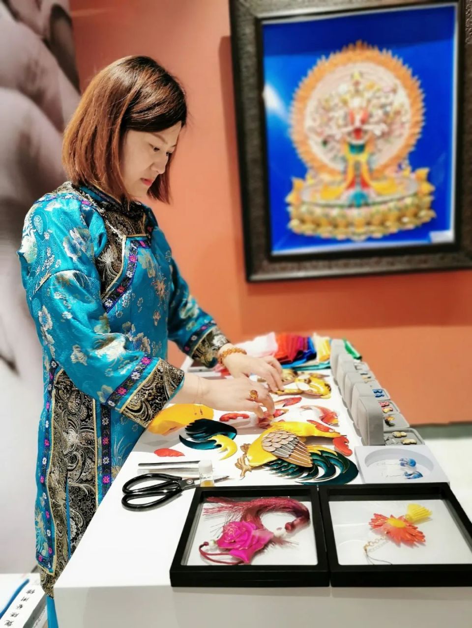布糊画：“指尖上的绝活”展现传统文化之美_腾讯新闻
