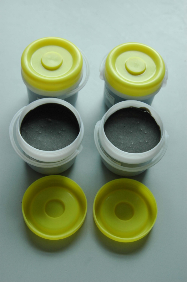 (加入象皮,炉甘石,血余炭等细粉,熬煮药膏)徐州祛腐生肌膏医药配方