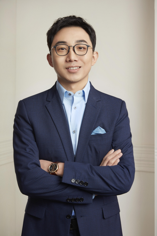 今年只有37岁的王宁,成为福布斯中国最佳ceo榜单有史以来最年轻的一位