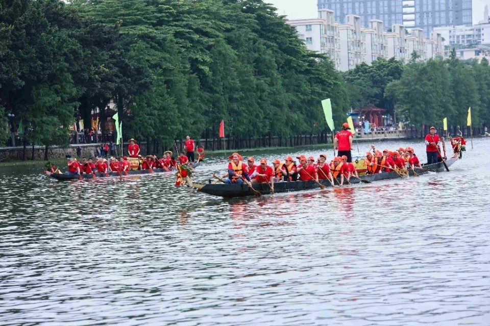 【图集】超燃超刺激!佛山顺德大良北区传统龙舟和五人龙舟赛"开飙"