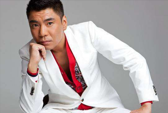 屠洪刚的浪荡情史和他背后3个自讨苦吃的女人