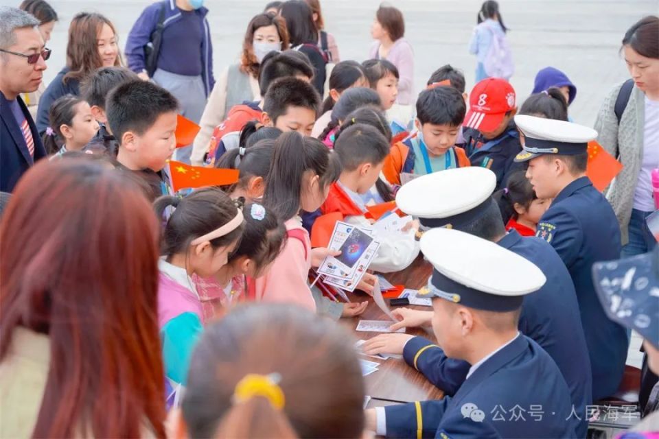 channel 16音乐节,为人民海军庆生