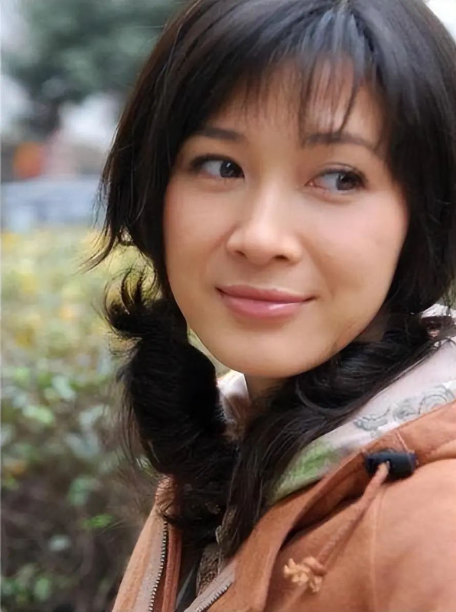 周一围被童蕾"抛弃"13年后,二人如今活成两个极端?