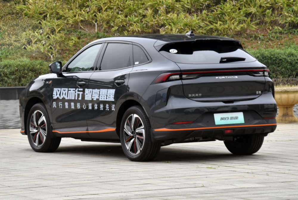 综合评测东风风行雷霆1299万起步价以雷霆之姿席卷suv市场