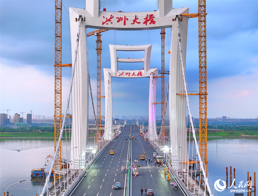 江西南昌:跨江特大桥通车在即
