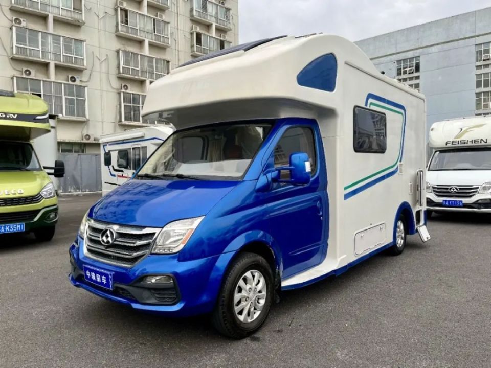 【二手房车】19年6月卫航大通v80c型房车