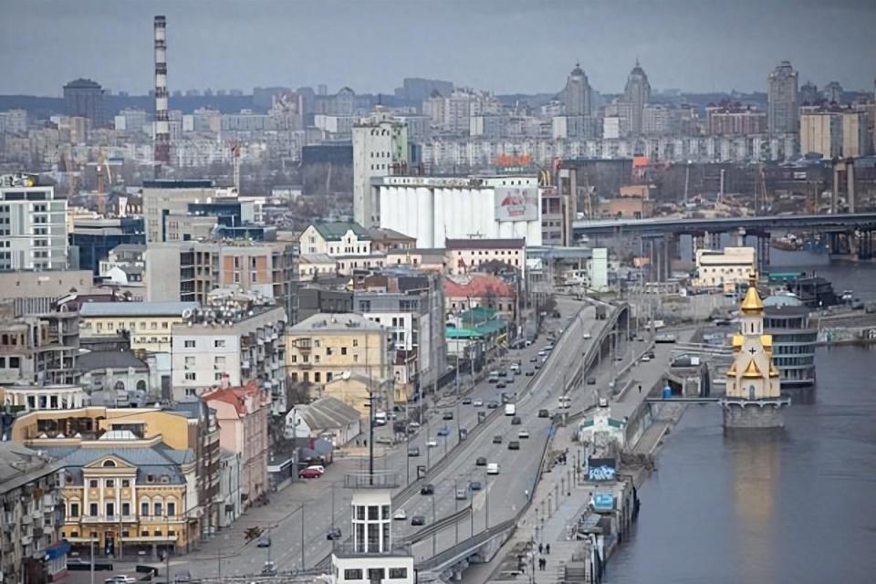 乌克兰基辅拉响防空警报