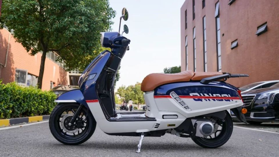 上市不足两个月,销量近3千台——轻骑奥罗拉150究竟有何能耐?