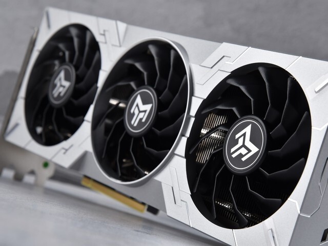 影驰rtx 4070 ti super金属大师评测 金属魔方 硬核实力派_腾讯新闻