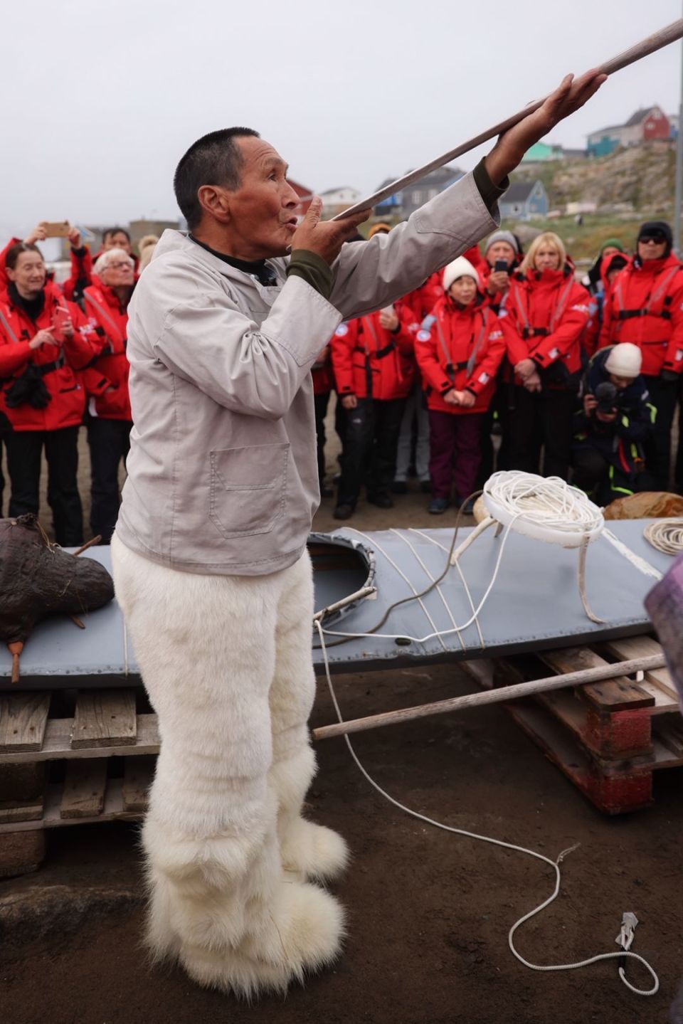 穿越西北航道,与因纽特人相遇