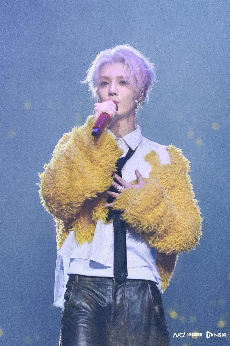 鹿晗很想在平行时空里坐在台下看一次自己的演唱会