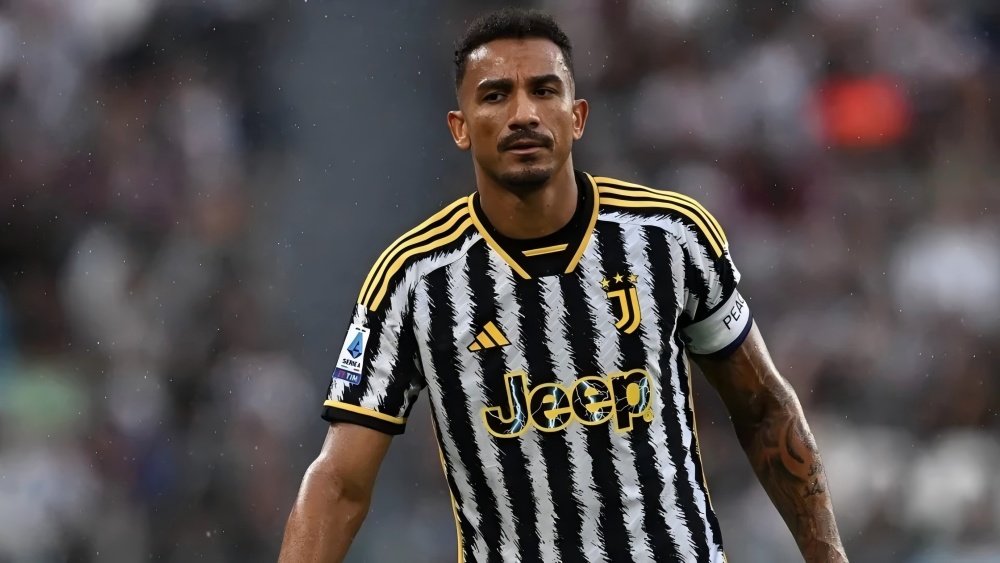 尤文图斯为逼迫球队队长达尼洛提前离队,将其从意甲球员注册中撤下