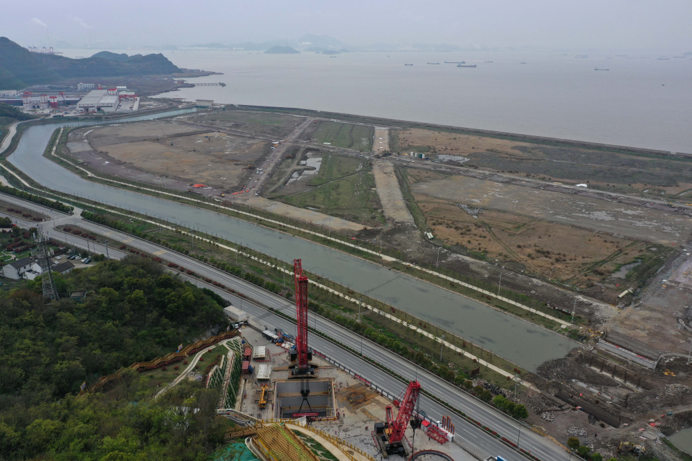 甬舟铁路金塘海底隧道定海号盾构机核心部件组装完成