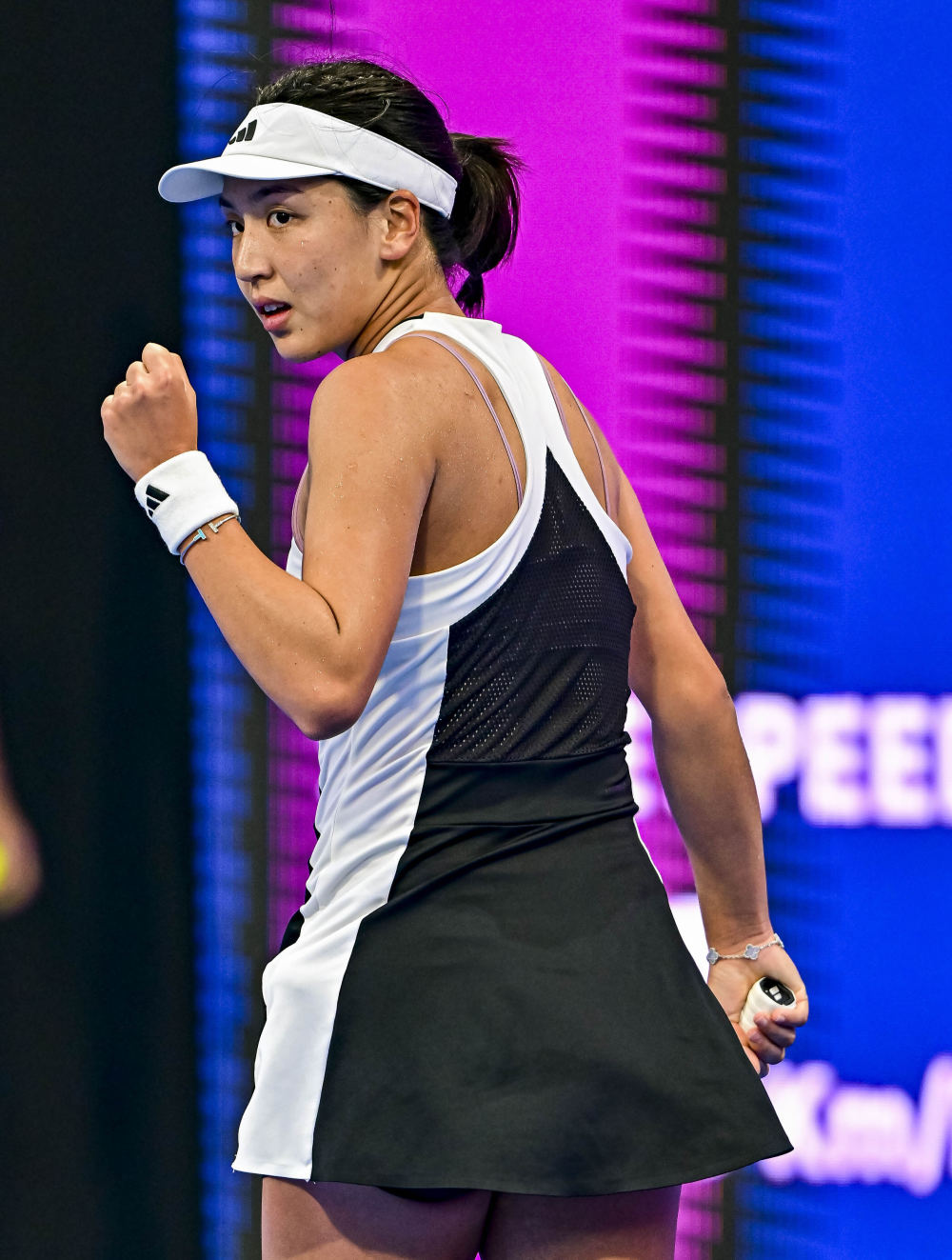 网球——wta多哈站:王欣瑜无缘16强