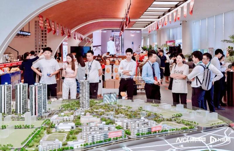 明年楼市走势如何？专家：降幅收窄，优质地段新房或止跌回稳_腾讯新闻
