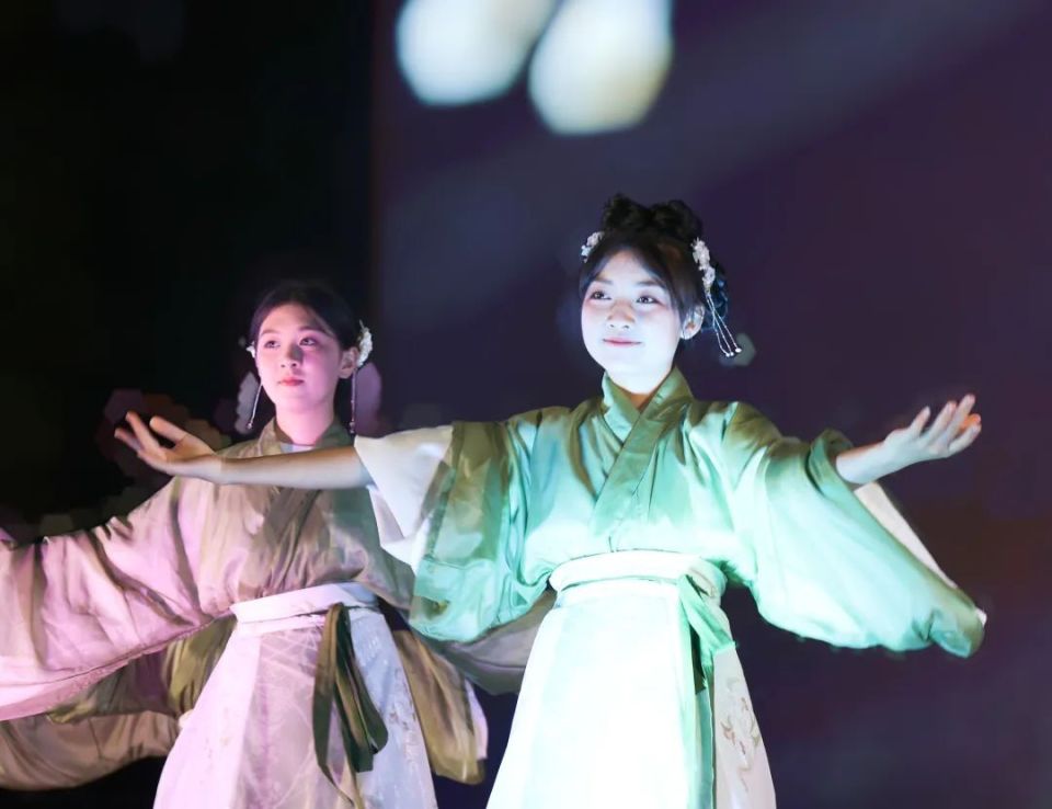 书法类)911 杨佳豪    914 邹敏佳  杨之星814 戴璐谣  909 刘诗怡817