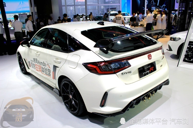 这台手动挡思域裸车价42万元