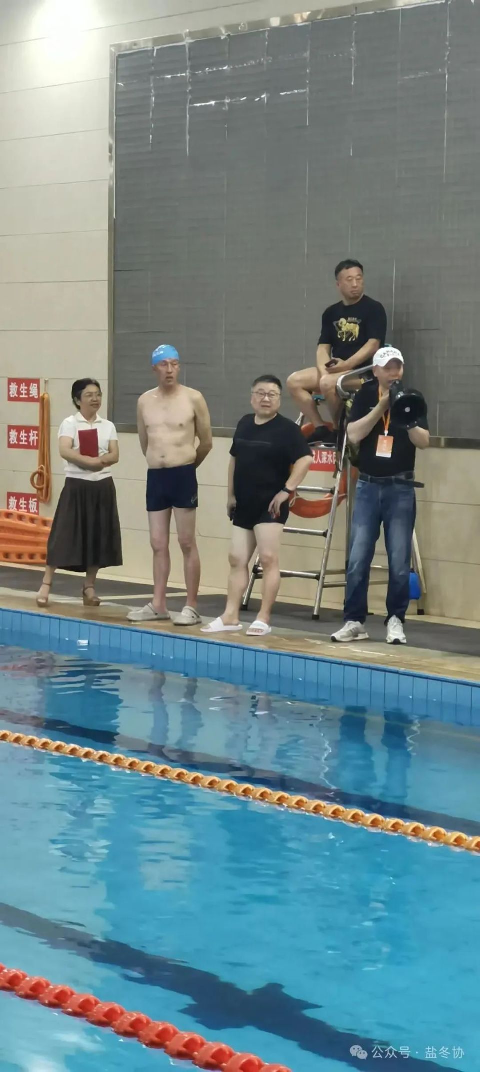 杯"第七届中国·花亭湖国际公开水域游泳赛上获得优异成绩的倪萍(女)