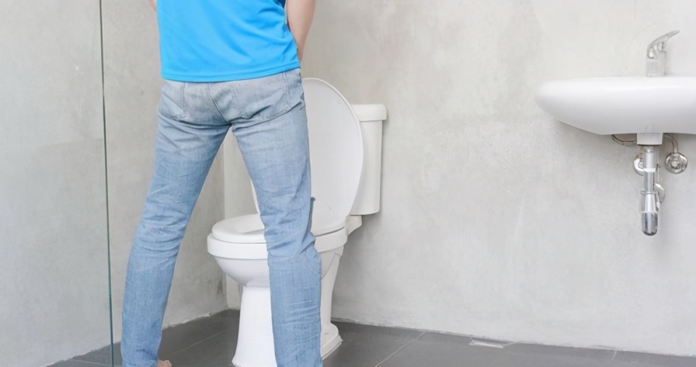 男人尿得越远暗示雄风越劲这个真相恐怕让不少男性们失望